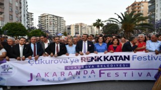 Adanada jakaranda coşkusu