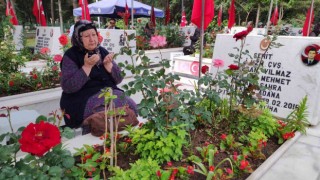 Adanada şehitliklerde hüzünlü bayram arifesi