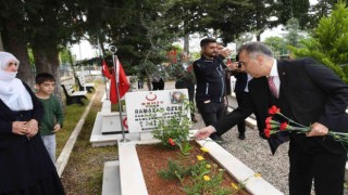Adıyamanda bayram arifesinde şehitlik ziyaret edildi