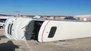 Afyonkarahisarda trafik kazası, 17 yaralı