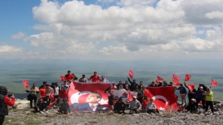 Ağrıda dağ tırmanışı gerçekleştirildi