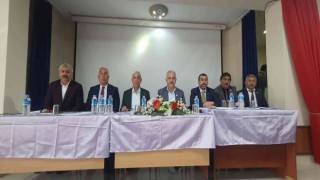 AK Parti milletvekilleri muhtarlarla buluştu