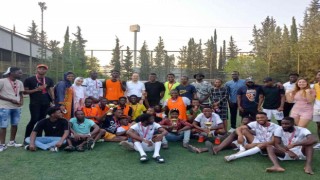Akdenizli Afrikalılar futbol turnuvasında ter döktü