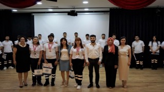 ALKÜlü paramedikler ilk yeminlerini etti