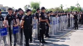 Alpaslan Kuytul, işadamı Koray Sarısaçlının kaçırılması, hürriyetten tahdit, gasp, adam yaralamaya azmettirmek suçlamaları ile gözaltına alındı