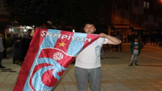 Amasyada Trabzonspor taraftarlarının şampiyonluk kutlaması