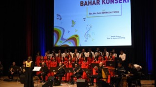 Anadolu Üniversitesinde öğrencilerin bahar konseri