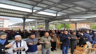 Ankarada vatandaşlar yağmur duasına çıktı