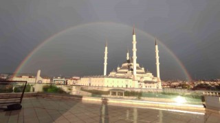 Ankarada yağmur sonrası kartpostallık gökkuşağı görüntüsü