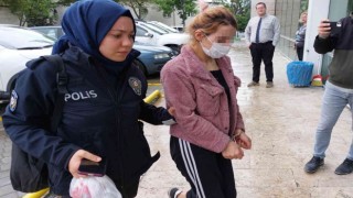Annesini bıçaklayan kadını bıçakladı