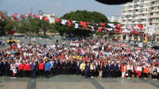 Antalyada 19 Mayıs etkinlikleri Atatürk Anıtına çelenk sunumuyla başladı