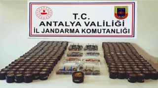 Antalyada 268 paket kaçak nargile tütünü ele geçirildi