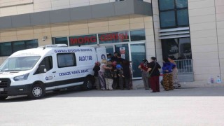 Antalyada tabanca ile şaka ölüm getirdi