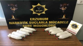 Aracın yakıt deposundan kilolarca uyuşturucu çıktı