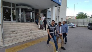 Aranan şahıslar kapana kısıldı