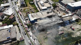 Arnavutköydeki fabrika yangını yaklaşık 8 saatlik çalışmanın ardından söndürüldü
