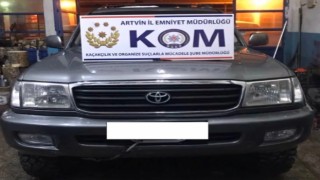 Artvin Merkezli otomobil kaçakçılığı operasyonunda 9 kişi yakalandı