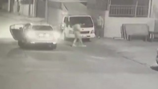 Ataşehirde 10 bin TLlik akü çalan hırsızlar kıskıvrak yakalandı