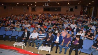 Avni Anıl şarkılarına büyük alkış