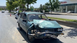 Aydındaki kazada araçlarda maddi hasar oluştu