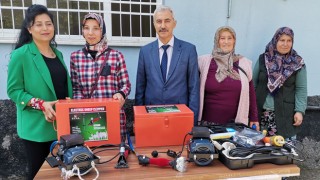 Bahçe İlçesinde Hayvan yetiştiricilerine makine ve ekipman desteği