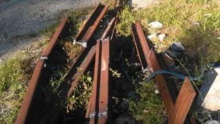 Bahçe İlçesi’nde tren raylarını çalan 3 şüpheli yakalandı