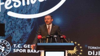 Bakan Kasapoğlu, Gençlik Bilişim Festivalinde konuştu: Dünya ile rekabet gücü yüksek bir Türkiye inşa ettik