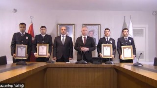 Bakan Soyludan saldırı girişimine anında müdahale eden polislere ödül