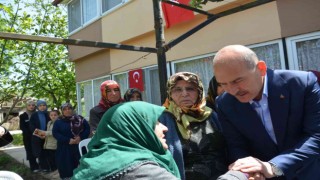 Bakan Soyludan Yalovalı şehidin ailesine ziyaret