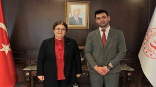 Bakan Yanık, pandemi döneminde ziyarete kapanan huzurevlerinin tekrar ziyarete açıldığını duyurdu