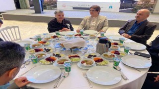 Bakan Yanık, Ramazan ayının son iftarını Darülaceze sakinleriyle yaptı