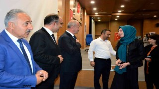 Başkan Akman personelle bayramlaştı