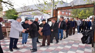 Başkan Bozkurt vatandaşlarla bayramlaştı