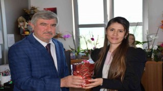 Başkan Ceylan Anneler Gününü unutmadı