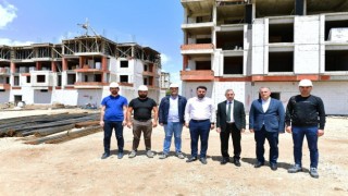 Başkan Çınar, kentsel dönüşüm binalarını inceledi