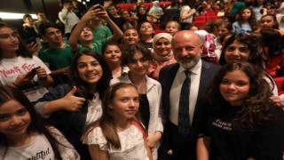 Başkan Çolakbayrakdar: “Gençlerimizle büyük ve güçlü Türkiyeyi inşa ediyoruz”