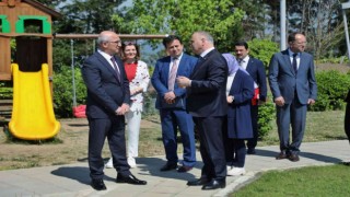 Başkan Özlü, eğitime yönelik yapılan projeleri anlattı