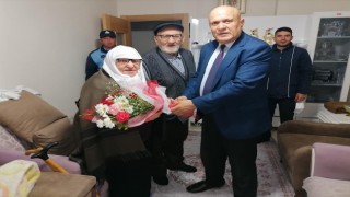 Başkan Pekmezci “Anneler Gününde şehit annelerini unutmadı