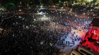 Başkentte Pilli Bebek ve Melek Mosso rüzgarı esti, gençler bayram coşkusu yaşadı