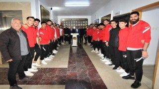 Bayburtspordan Başkan Pekmezciye teşekkür ziyareti