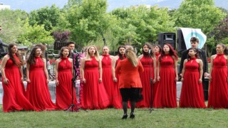 Bayram coşkusu Atatürk Kent Parkta devam etti