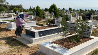 Bayram öncesi Aydında mezarlıklar ziyaretçilerle doldu