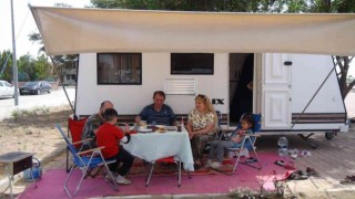 Bayramda tatilin gözdesi denize sıfır 5 yıldızlı karavanlar oldu
