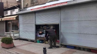 Bayramın son gününde kepenkler kalkmaya başladı