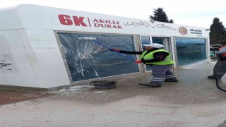 Bekleme duraklarında yıkama ve temizlik çalışması yapıldı