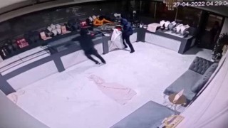 Beykozda milyonluk kuyumcu soygunu kamerada