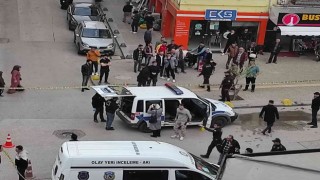 Beylik tabancasından çıkan kurşunla vurulan polis memuru hayatını kaybetti