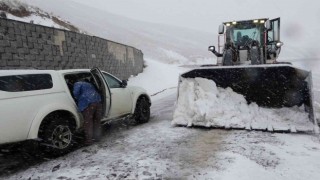 Bitlisteki kar yağışı Nemrut yolunun açılmasına engel oldu