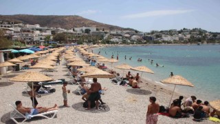 Bodrumda dereceyi gören sahile koştu