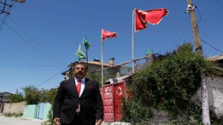 Böyle bayrak aşkı görünmedi